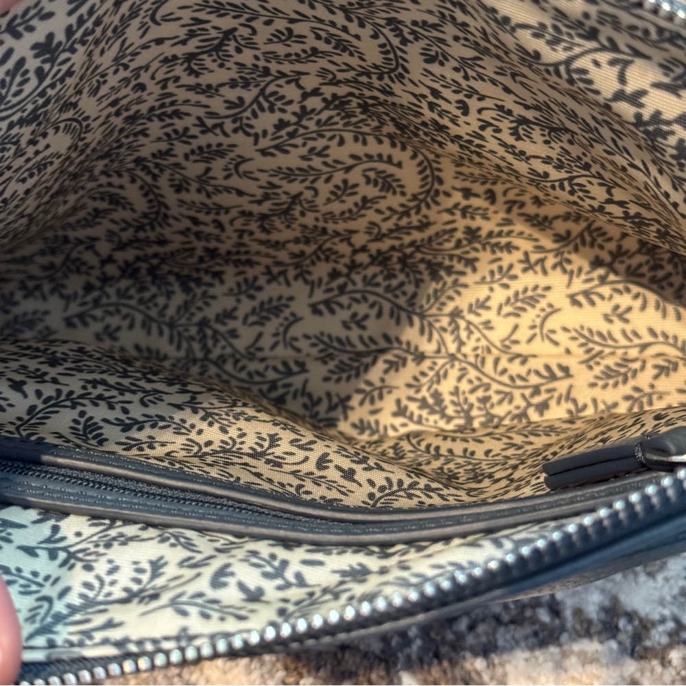 Vera Bradley Outlet Large Hipster - Picture 4 of 5